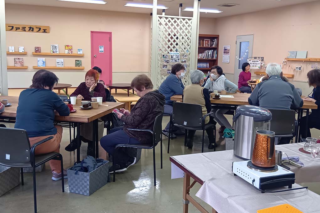 [写真]ファミカフェ11月 1枚目